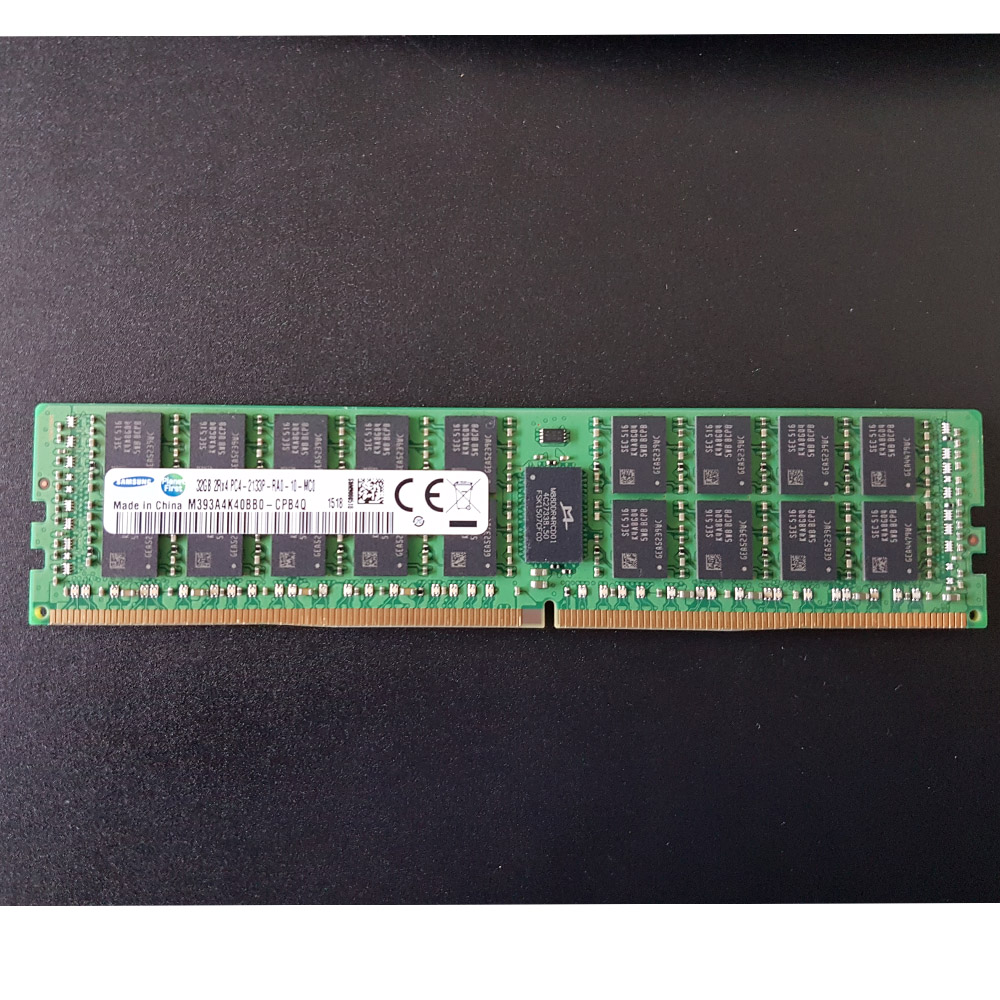 Samsung DIMM 32GB, DDR4-2133, CL15-15-15, reg ECC (M393A4K40BB0-CPB4Q) *Demontage*